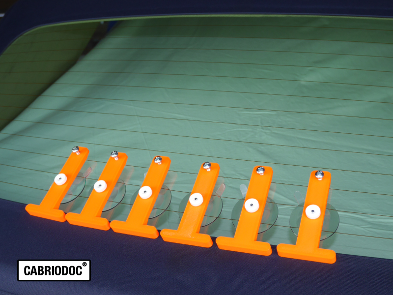 01 Klemmvorrichtung Cabrio Glasheckscheibe 04 25 800